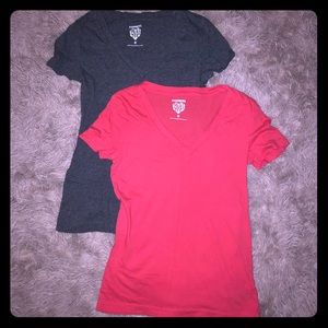 2 Express Best Loved Tee’s Size XS
